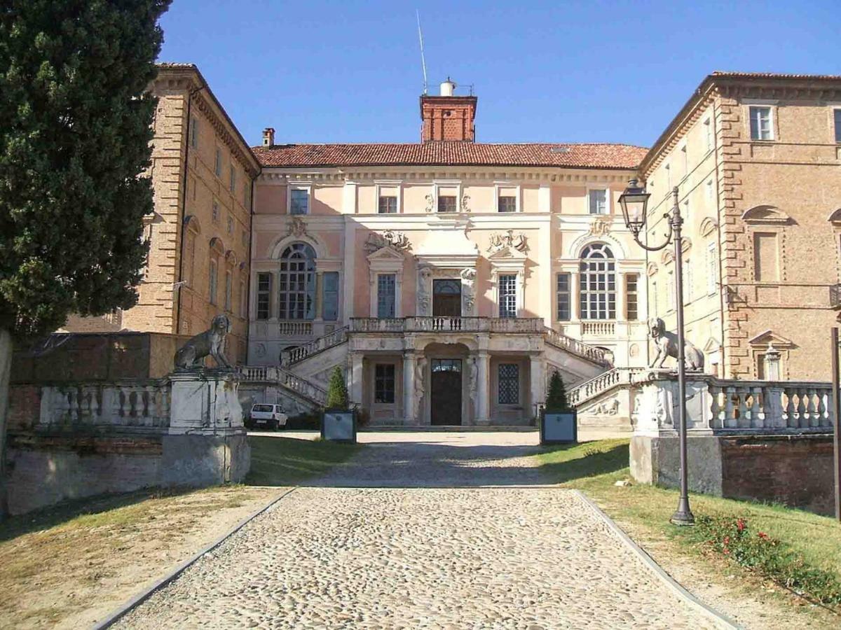Lindhouse - Country House A Govone Buitenkant foto
